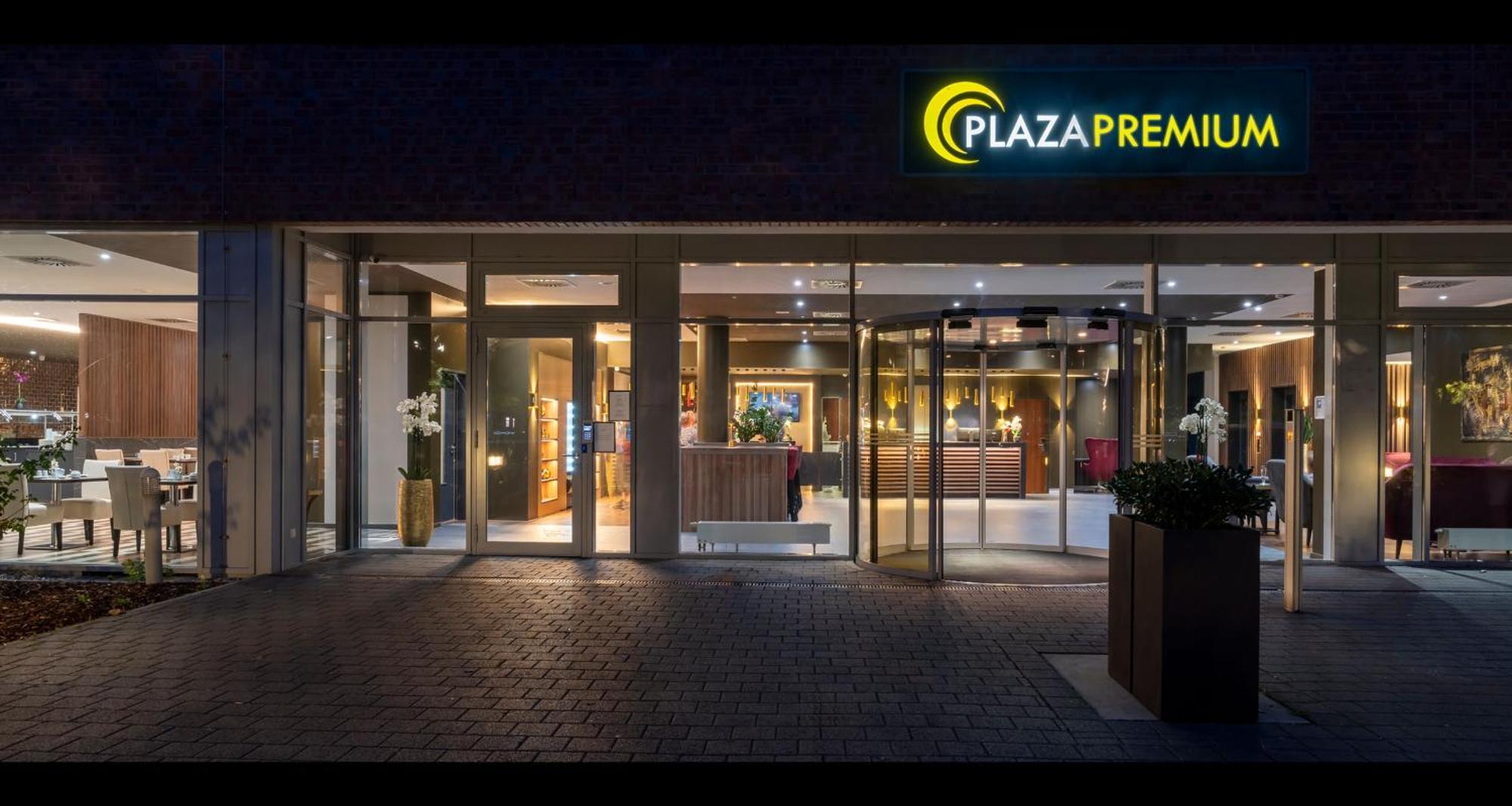 Plaza Premium Karlsruhe Hotel Exterior photo